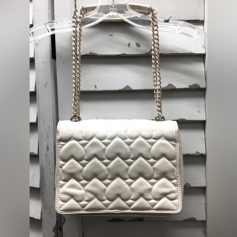 Love Moschino handbag with chain straps and hearts like new - Picture 4 of 4